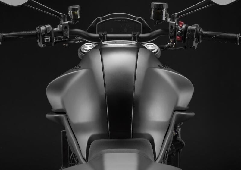 Ducati Monster 937 Monster 937 + (2021 - 24) (13)