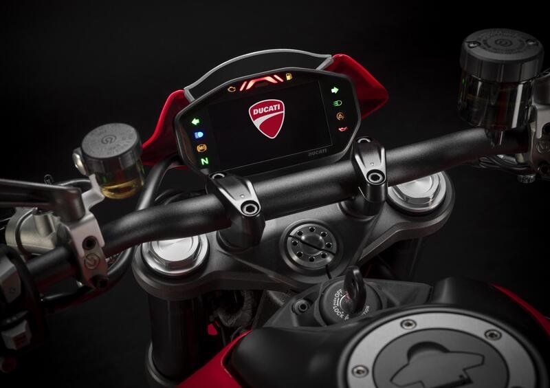 Ducati Monster 937 Monster 937 + (2021 - 24) (22)