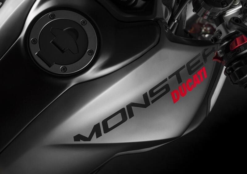 Ducati Monster 937 Monster 937 + (2021 - 24) (28)