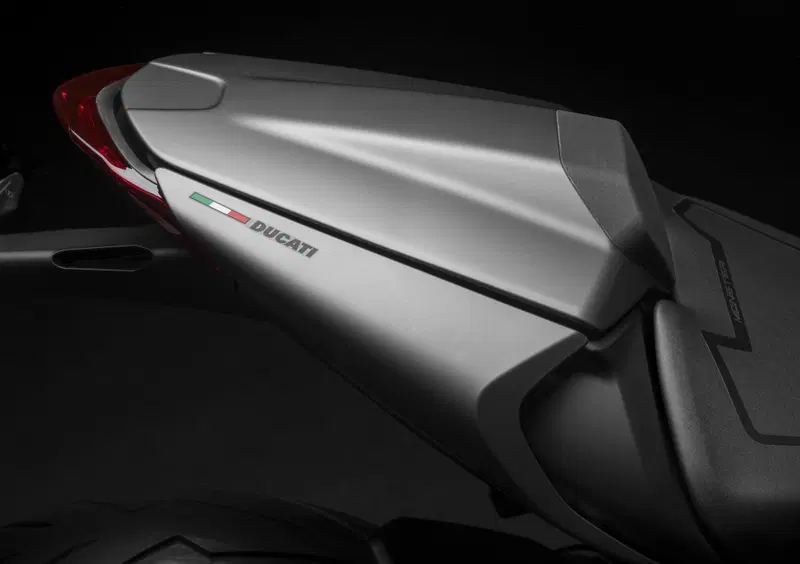 Ducati Monster 937 Monster 937 + (2021 - 25) (24)