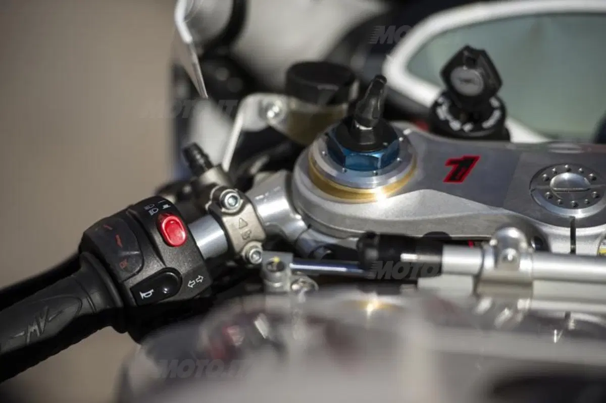 MV Agusta F4 e F4RR 2013 (40)