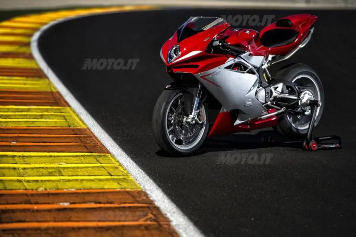 MV Agusta F4 e F4RR 2013 (42)