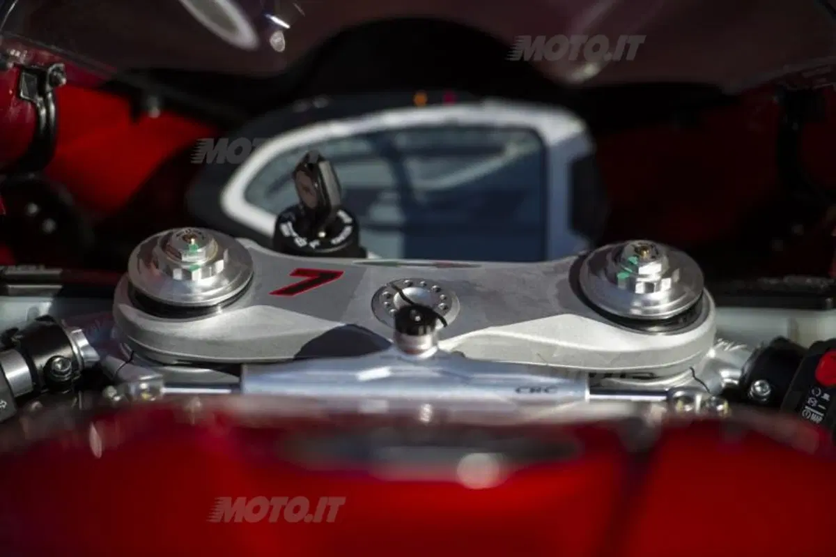 MV Agusta F4 e F4RR 2013 (50)