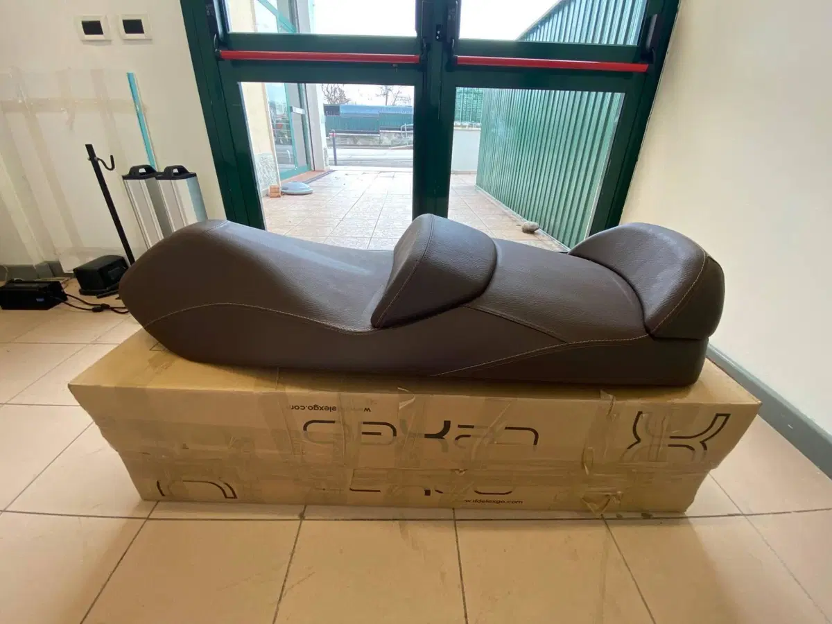 Sella Ricambio Originale Piaggio (3)