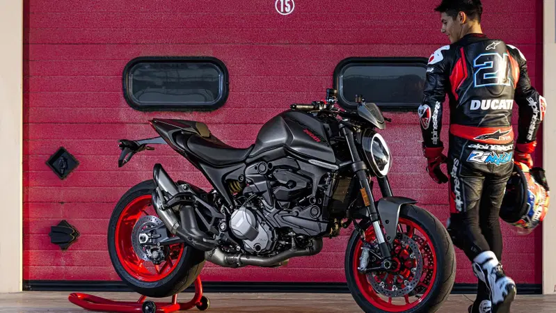 Ducati Monster Story: tutte le nostre prove del mostro [AGGIORNATO]
