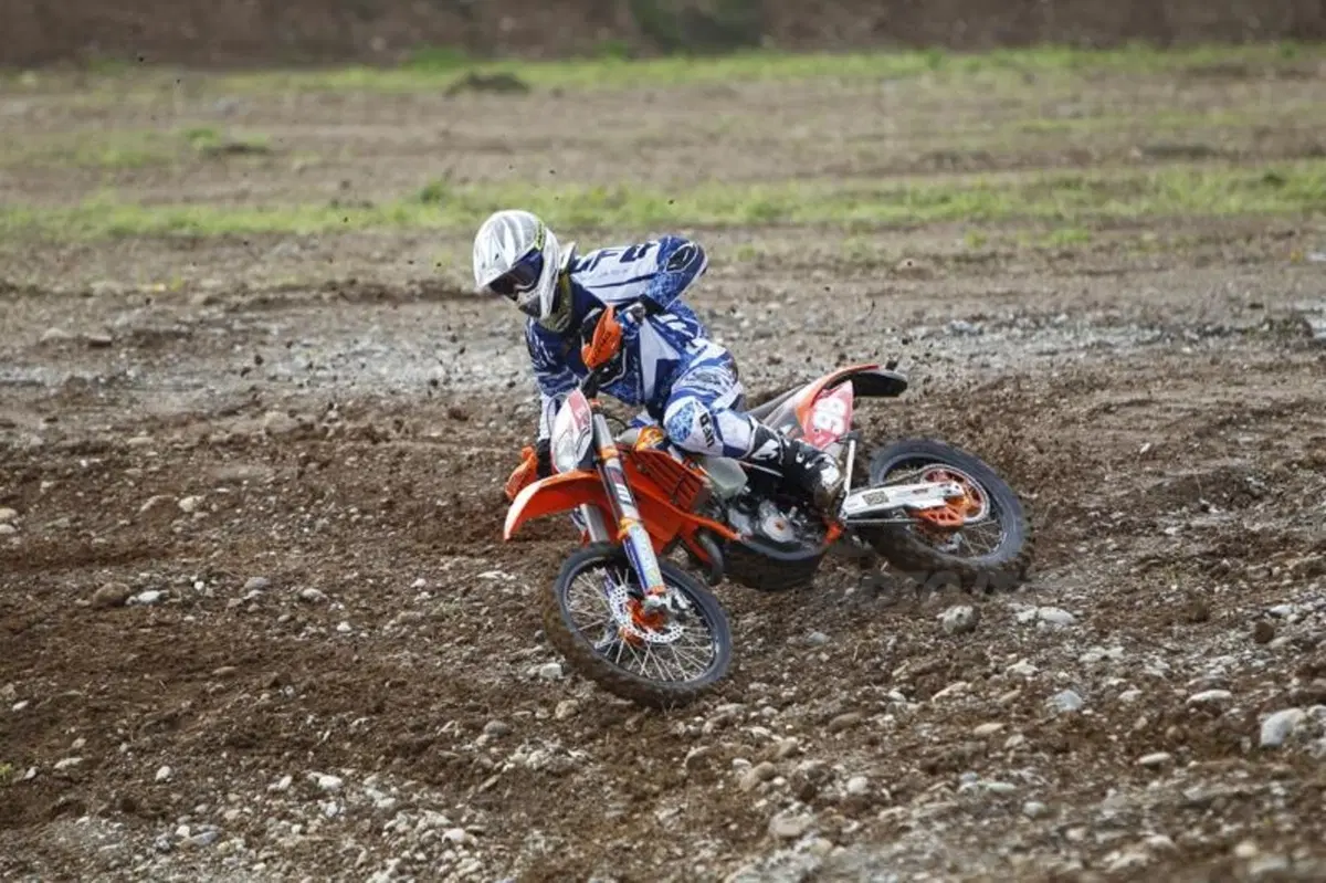 KTM EXC-F 350 Guerrero VS 450 Aubert Factory  (2)