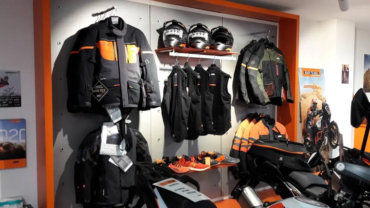 KTM scontato Abbigliamento ,Casual e Gadgets (4)