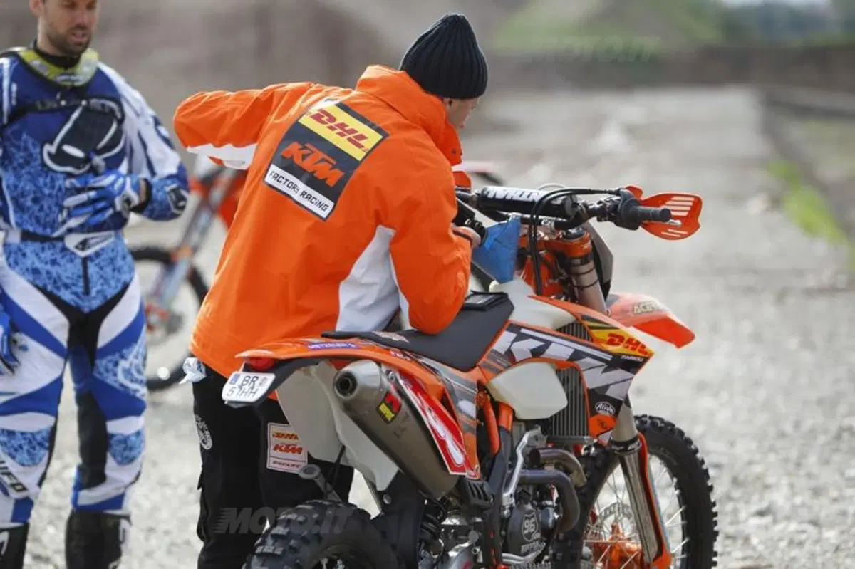 KTM EXC-F 350 Guerrero VS 450 Aubert Factory  (22)