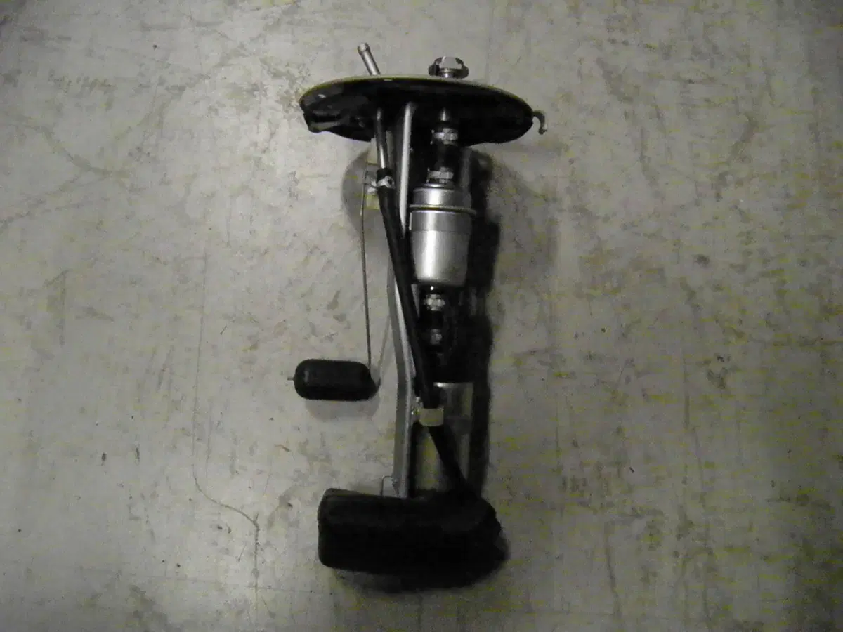 POMPA BENZINA USATA PER HONDA SW T 400