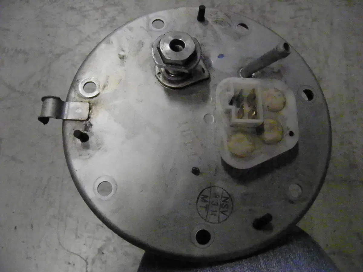 POMPA BENZINA USATA PER HONDA SW T 400 (3)