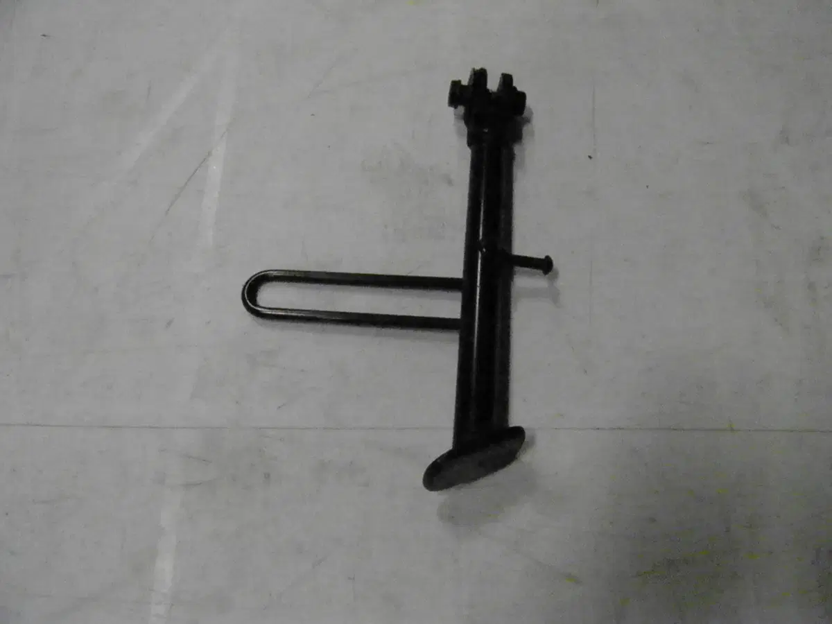 CAVALLETTO LATERALE USATO PER HONDA SW T 400 (2)