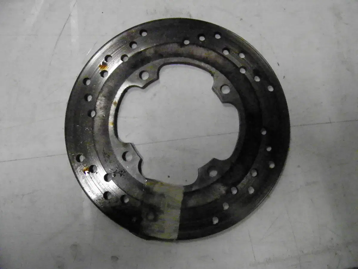DISCO FRENO POSTERIORE USATO PER HONDA SW T 400 (2)