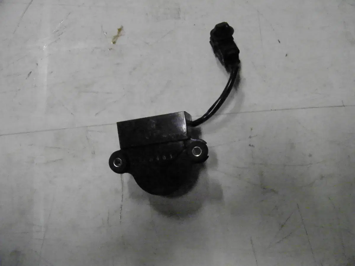 SENSORE DI CADUTA USATO PER HONDA SW T 400 (2)