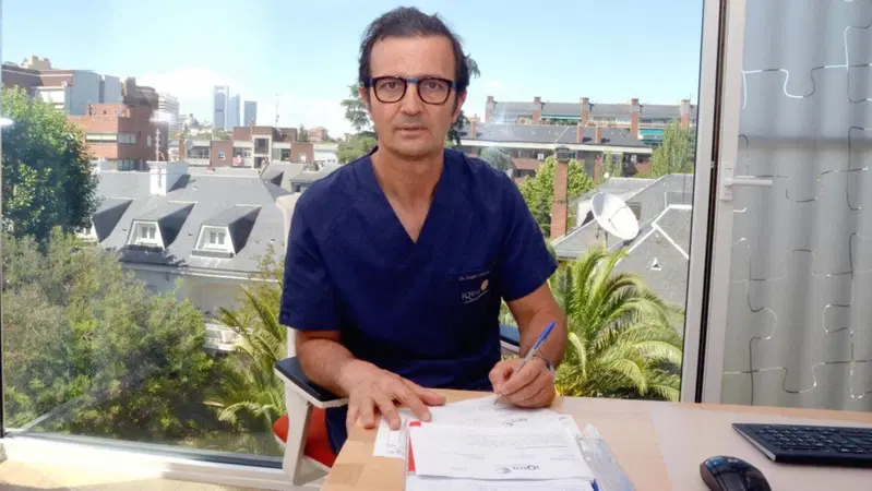 La dichiarazione choc del chirurgo spagnolo: &ldquo;L&rsquo;infezione di Marquez potrebbe costringerlo a un'altra operazione"