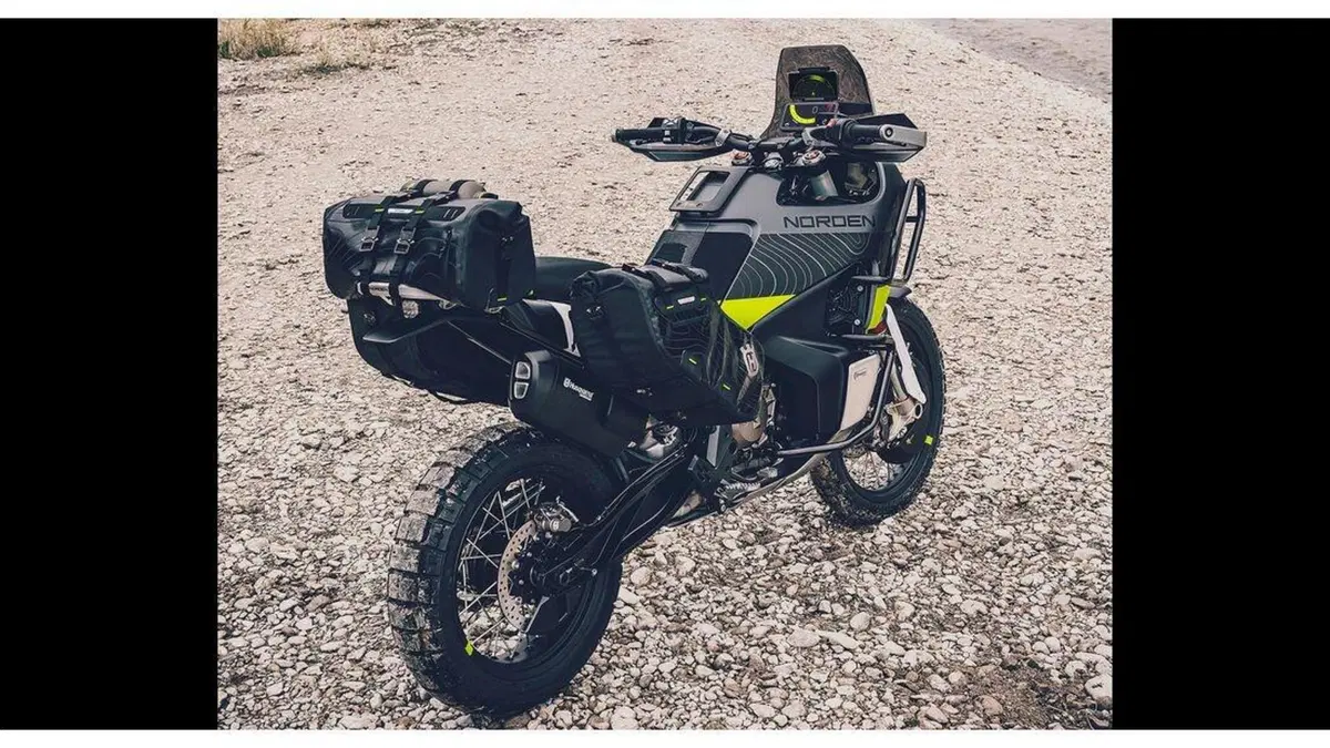 Husqvarna  901 Norden. Nuove foto spia e una conferma (4)