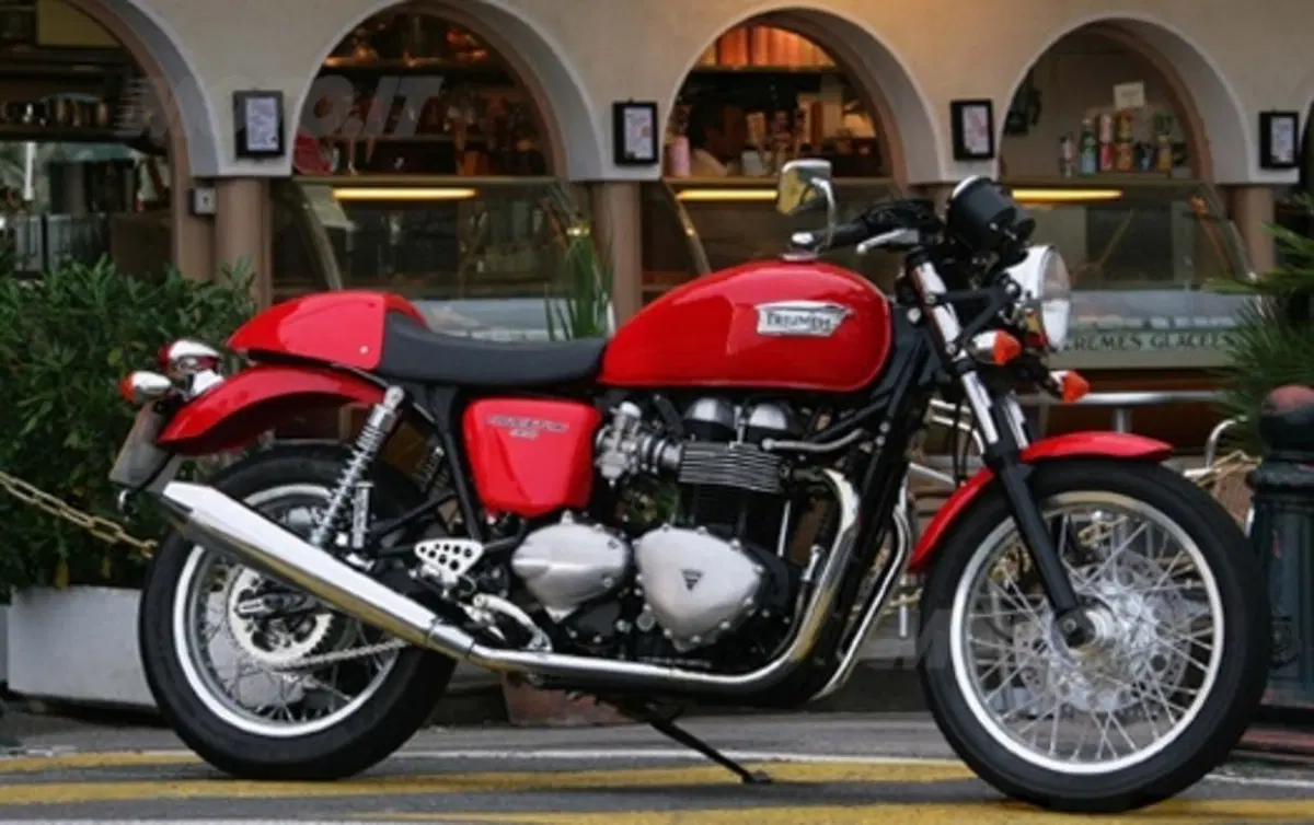 Le Strane di Moto.it: Triumph Thruxton (6)
