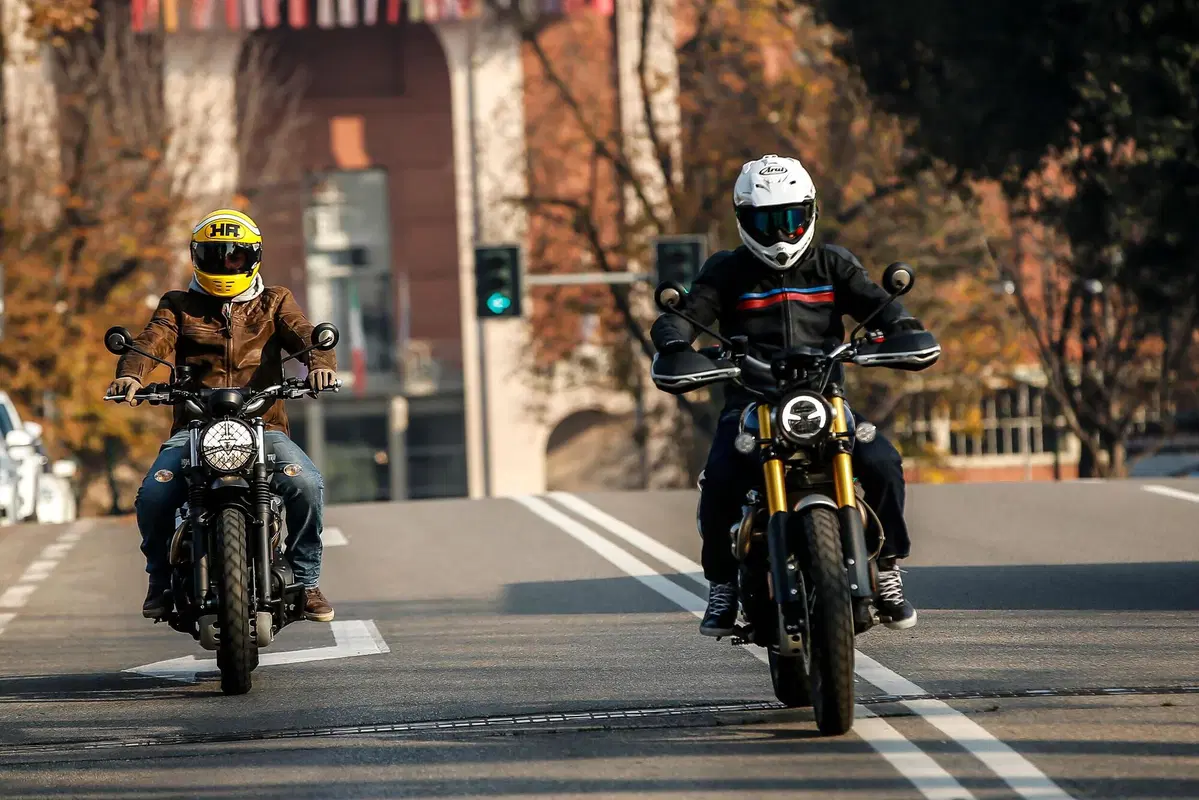 Triumph Scrambler SPECIAL TEST: 900 vs 1200, quale scegliere? (7)