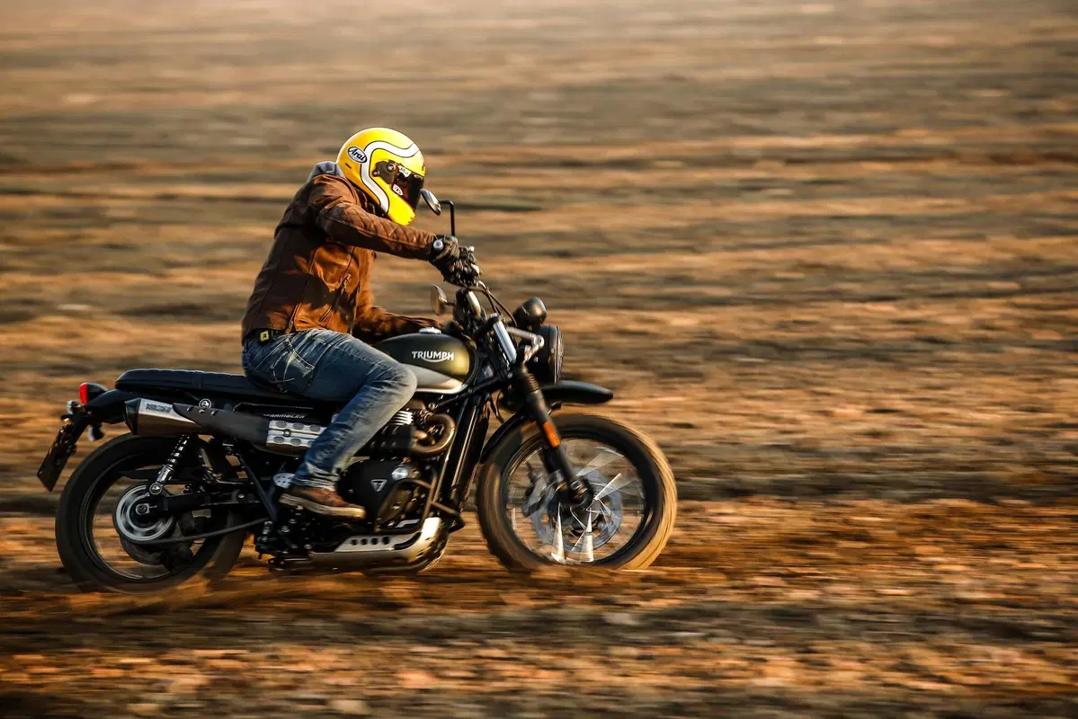 Triumph Scrambler SPECIAL TEST: 900 vs 1200, quale scegliere? (3)