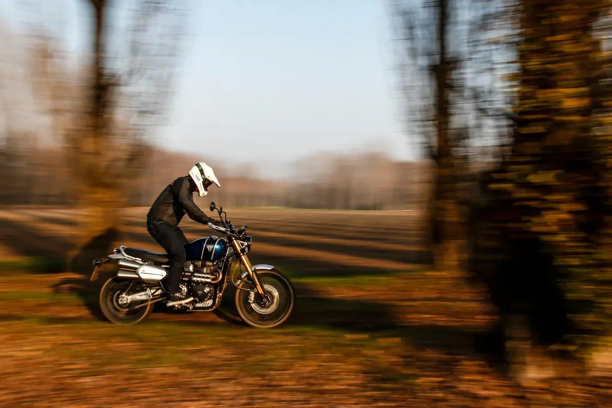 Triumph Scrambler SPECIAL TEST: 900 vs 1200, quale scegliere? (9)