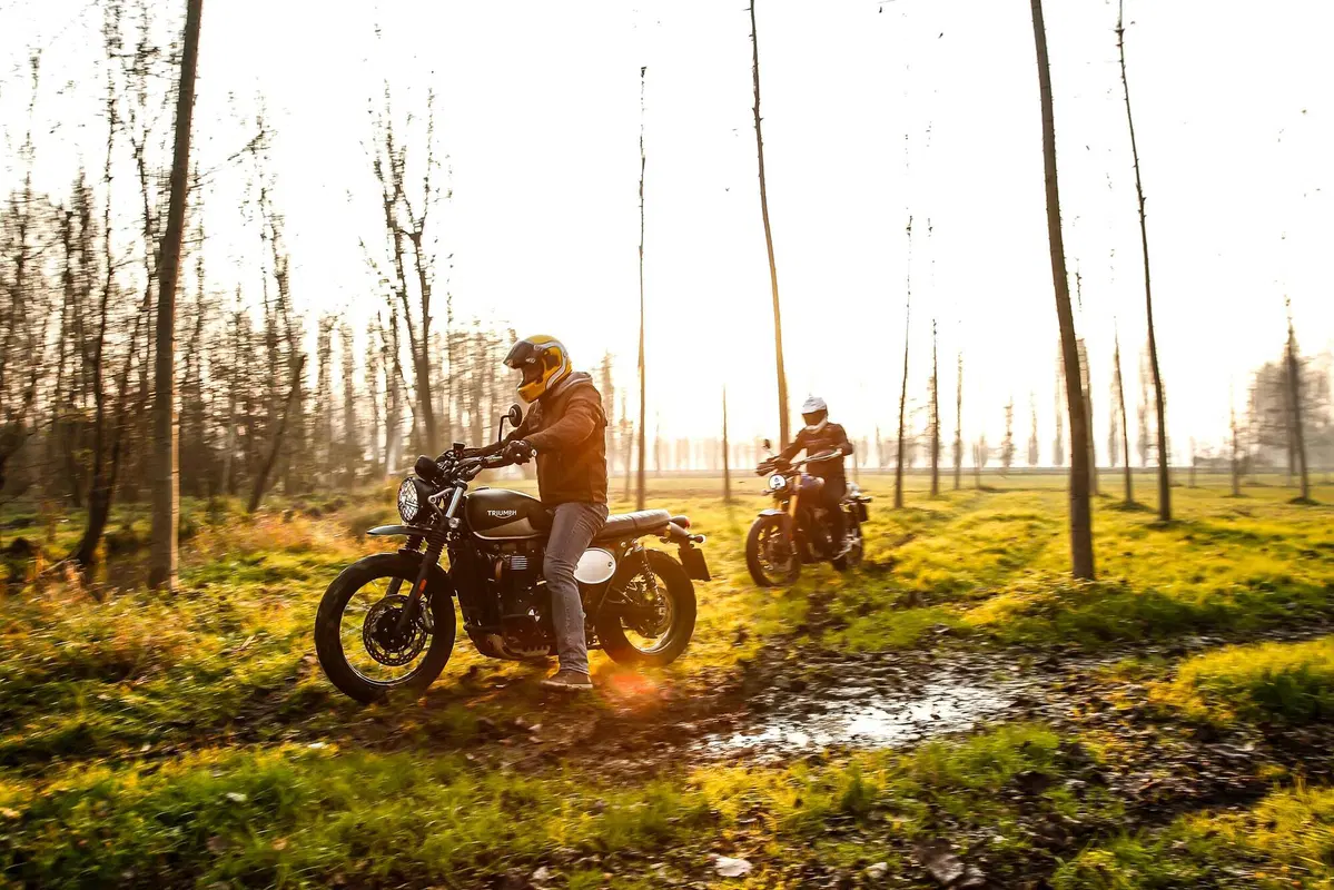 Triumph Scrambler SPECIAL TEST: 900 vs 1200, quale scegliere? (2)