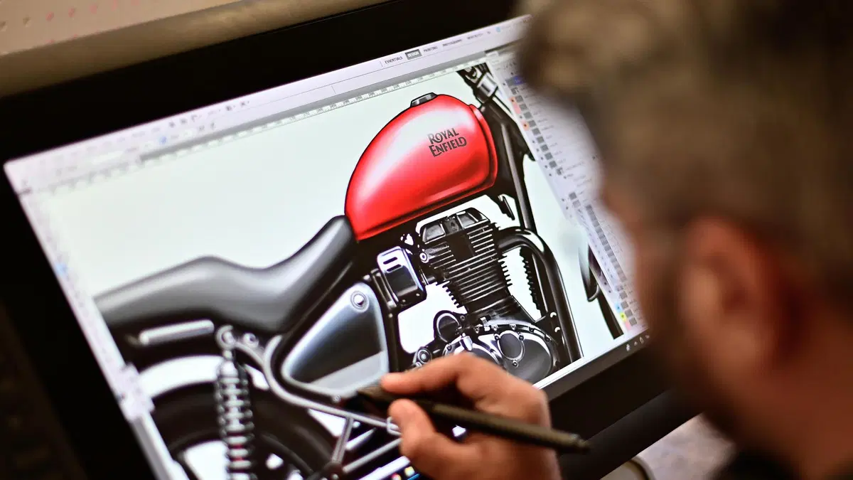 Royal Enfield Meteor 350: easy cruiser in tre versioni. Prezzi contenuti