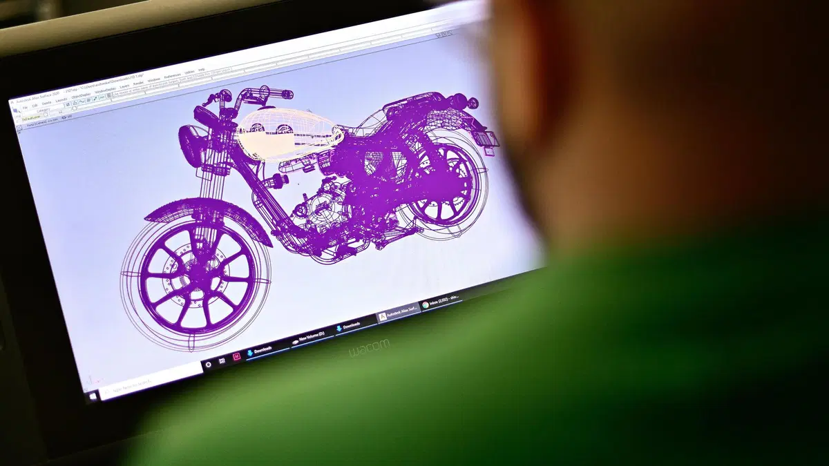 Royal Enfield Meteor 350: easy cruiser in tre versioni. Prezzi contenuti (2)