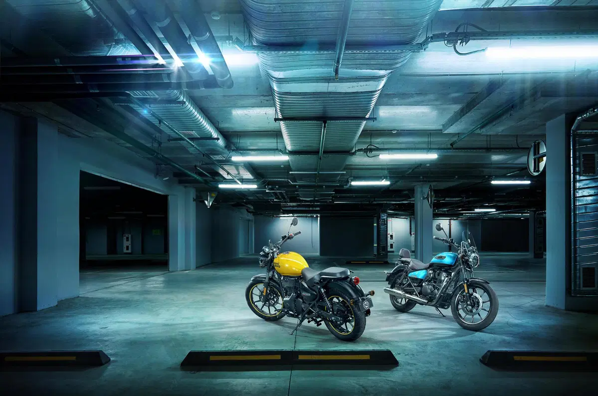 Royal Enfield Meteor 350: easy cruiser in tre versioni. Prezzi contenuti
