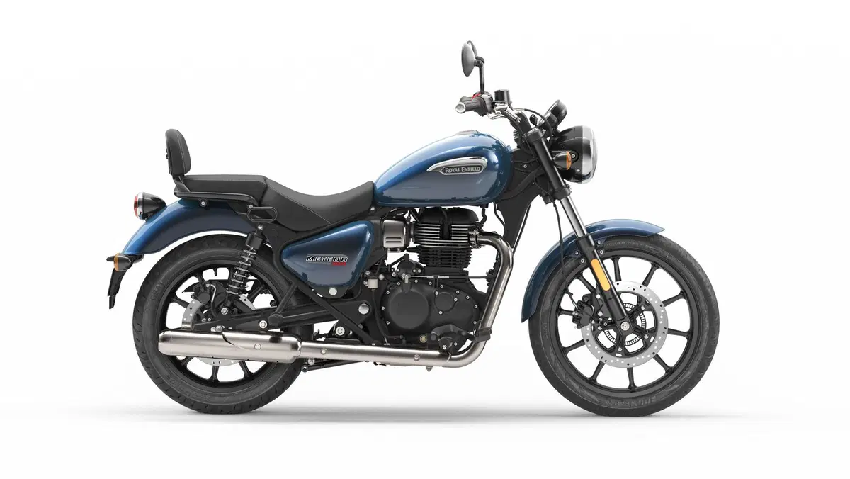 Royal Enfield Meteor 350: easy cruiser in tre versioni. Prezzi contenuti (4)
