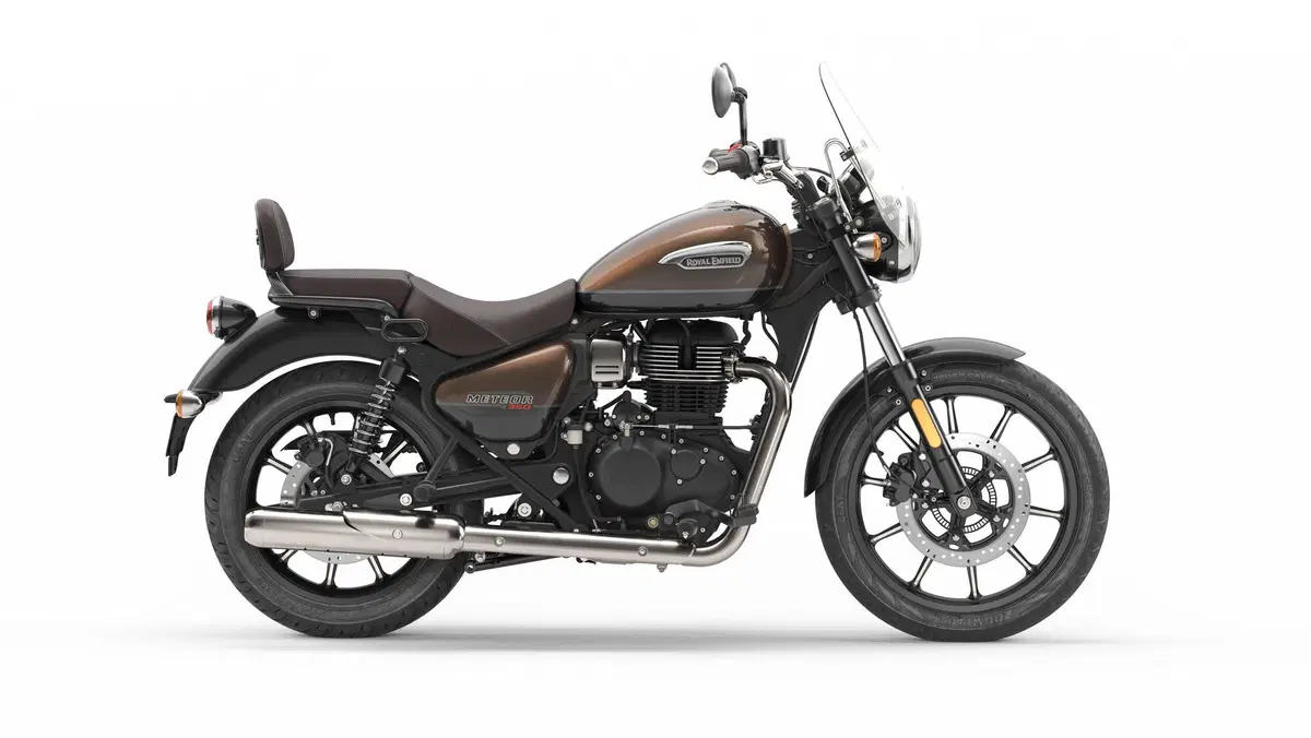 Royal Enfield Meteor 350: easy cruiser in tre versioni. Prezzi contenuti (7)