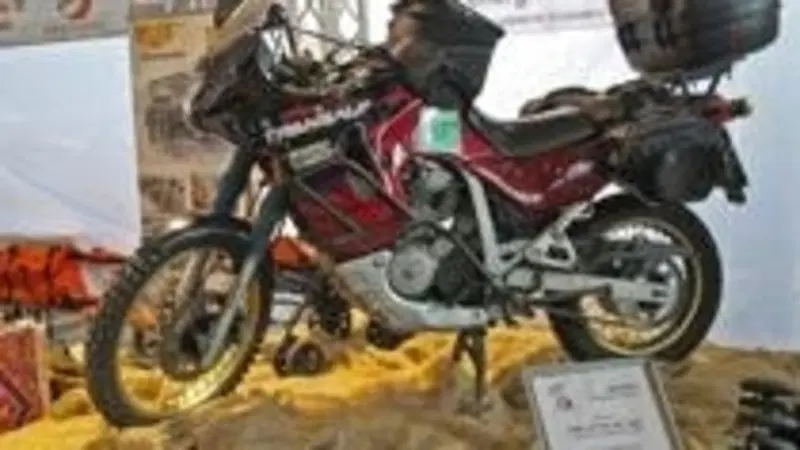 In mostra a Verona l'Honda Transalp donata ai medici della Tunisia
