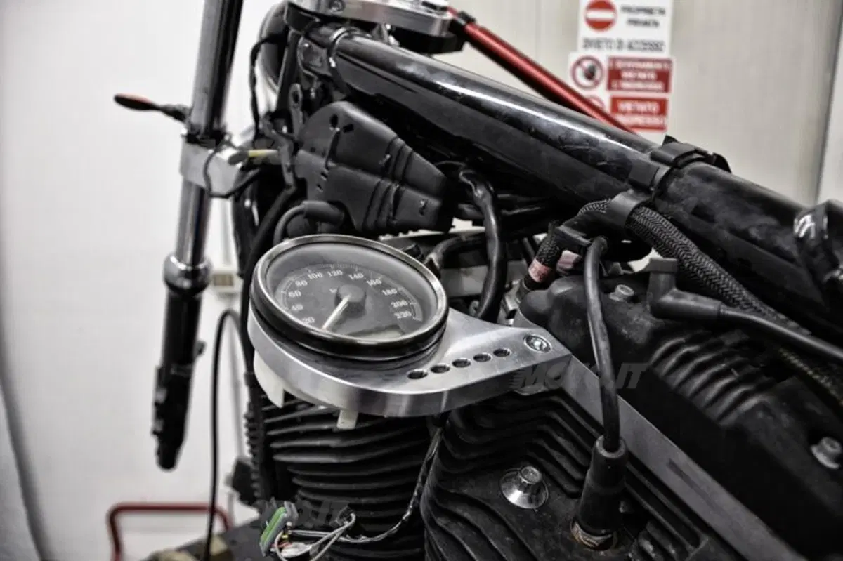 Al Motor Bike Expo di Verona Free Spirits presenta la sua Harley-Davidson 883R (9)