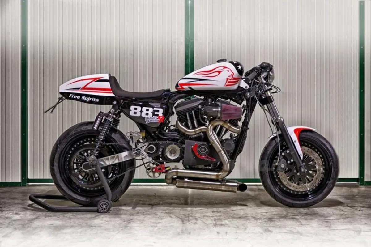 Al Motor Bike Expo di Verona Free Spirits presenta la sua Harley-Davidson 883R (12)