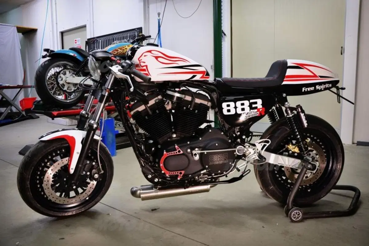 Al Motor Bike Expo di Verona Free Spirits presenta la sua Harley-Davidson 883R (13)