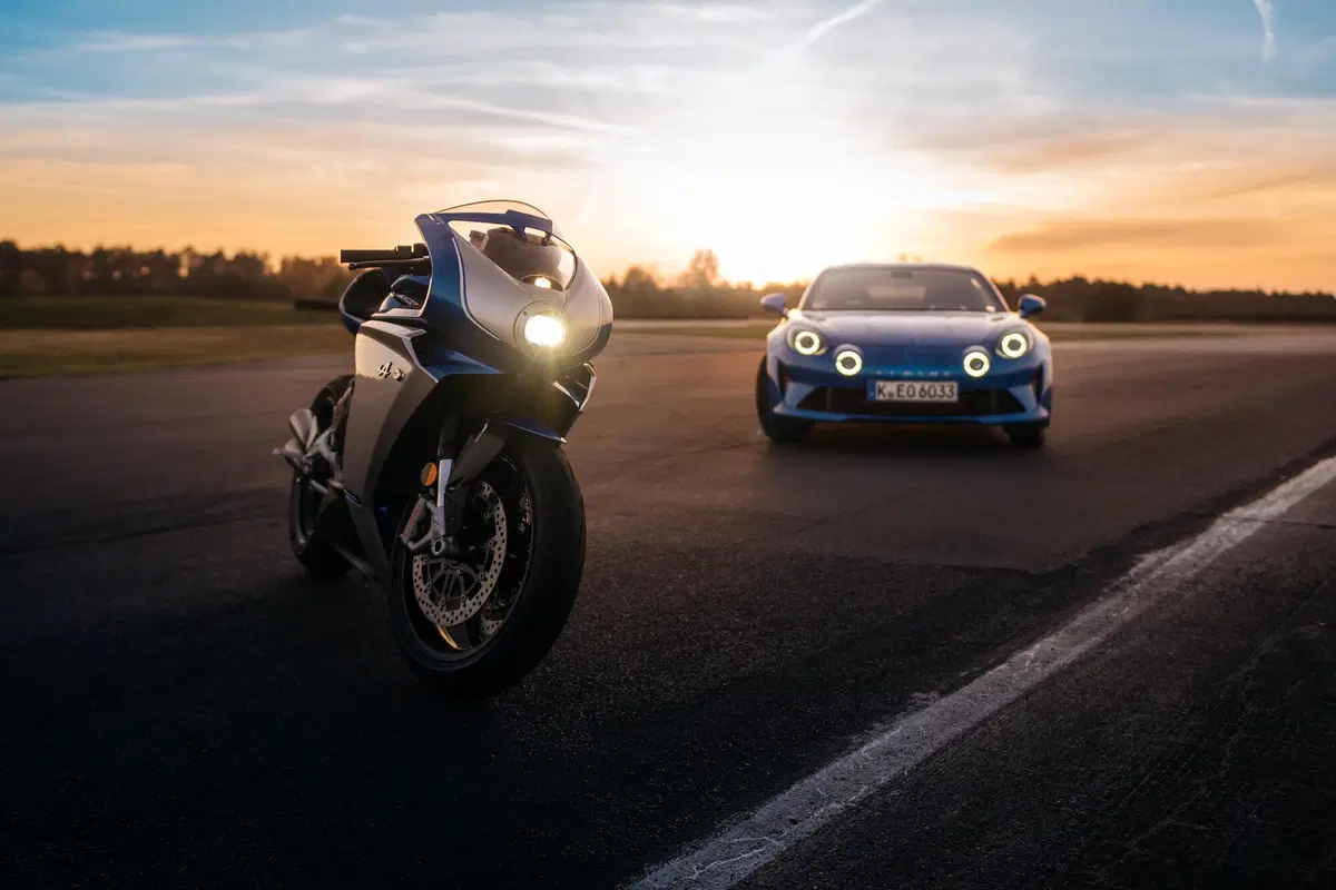 MV Agusta: Superveloce Alpine, serie limitata da 110 esemplari