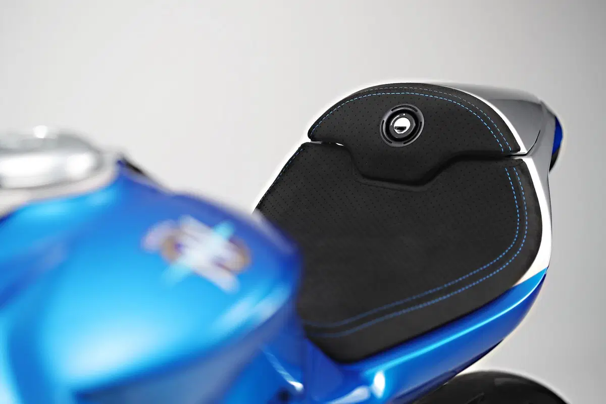MV Agusta: Superveloce Alpine, serie limitata da 110 esemplari (13)