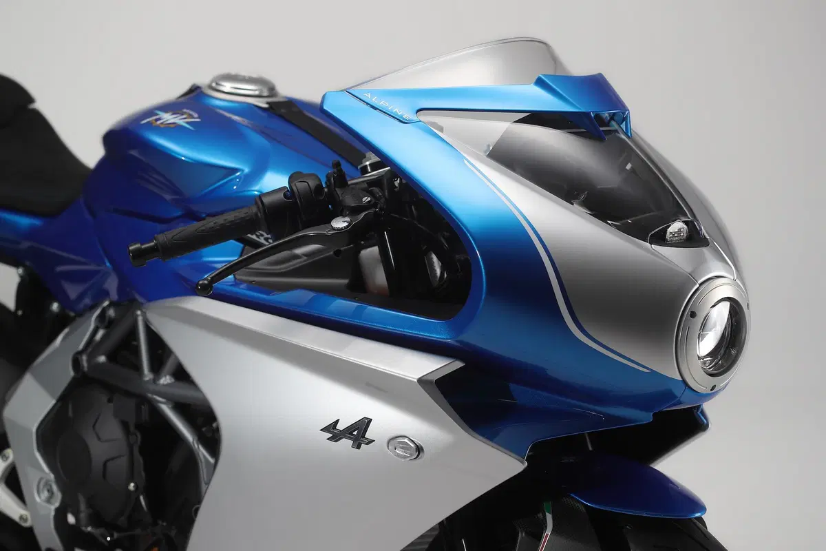 MV Agusta: Superveloce Alpine, serie limitata da 110 esemplari (19)