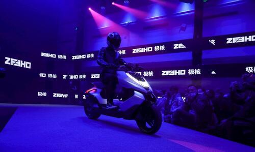 CFMoto lancia il marchio ZEEHO e lo scooter elettrico Cyber (6)