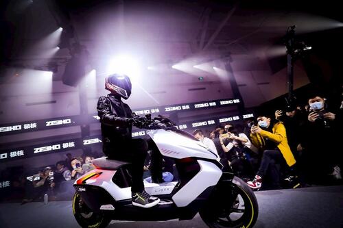 CFMoto lancia il marchio ZEEHO e lo scooter elettrico Cyber (7)