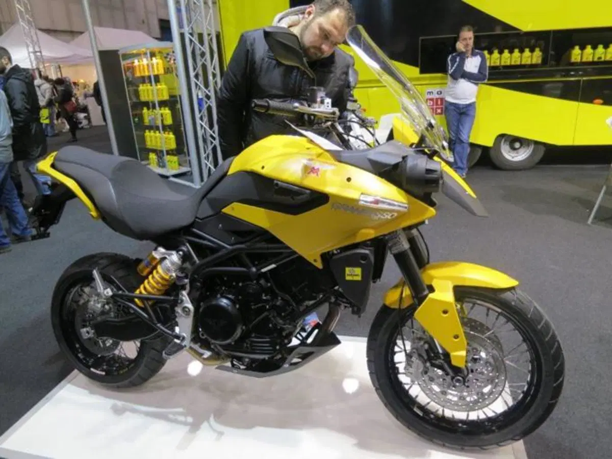 Le foto più divertenti del Motor Bike Expo 2013 a Verona (9)