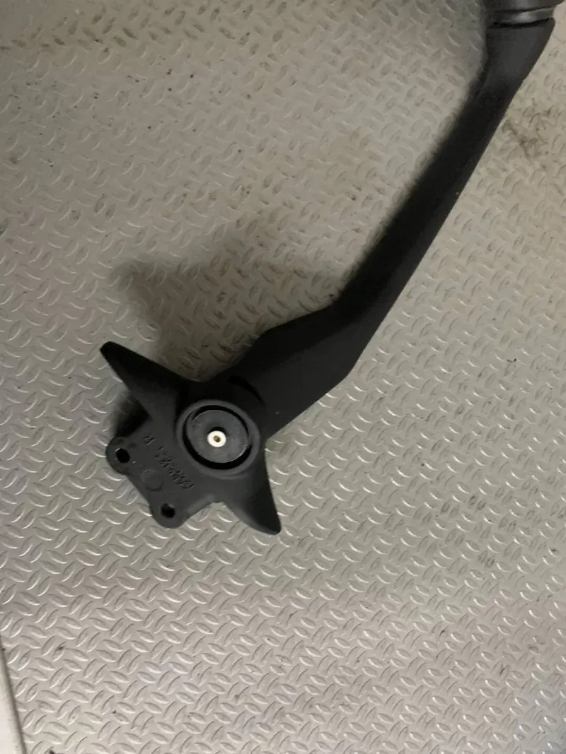 Specchietto originale destro per YAMAHA T-MAX530 (4)