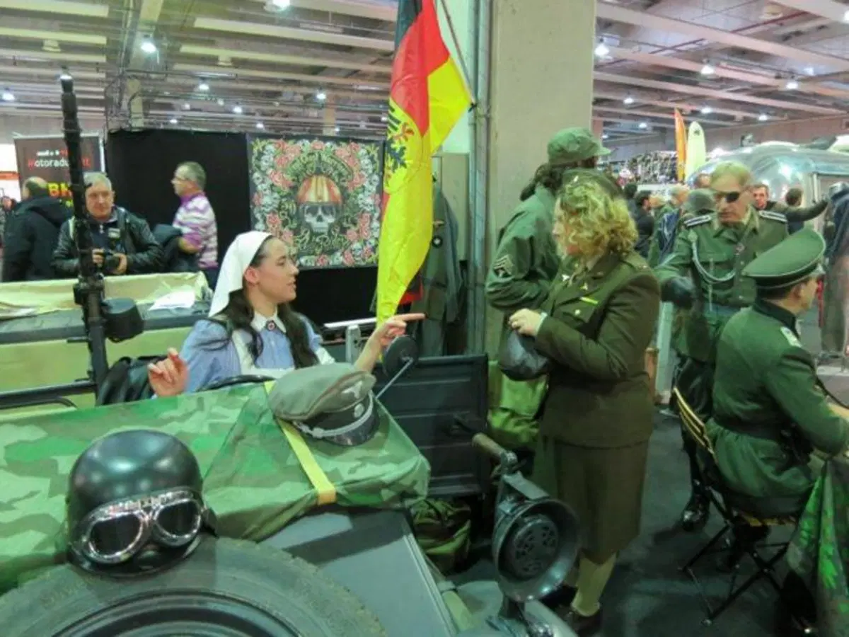 Le foto più divertenti del Motor Bike Expo 2013 a Verona (24)