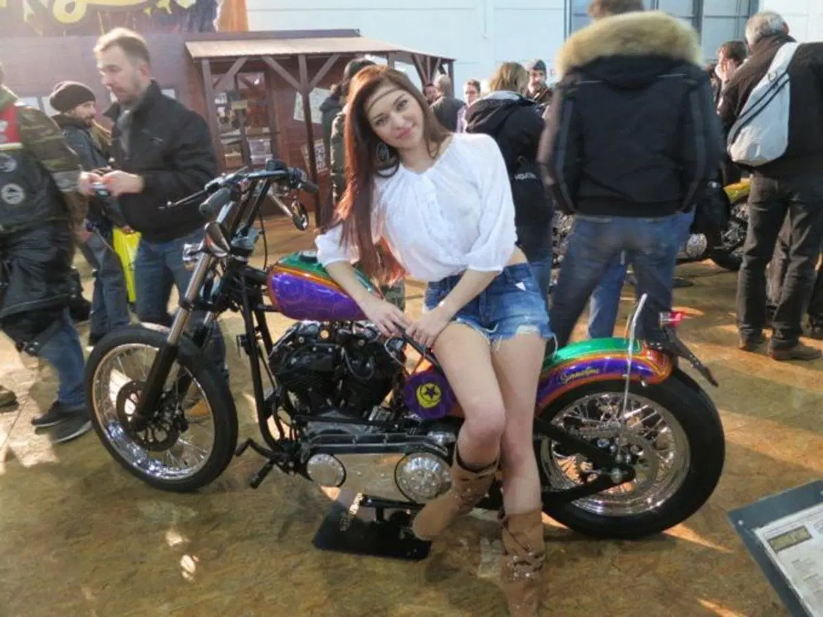 Le foto più divertenti del Motor Bike Expo 2013 a Verona (32)