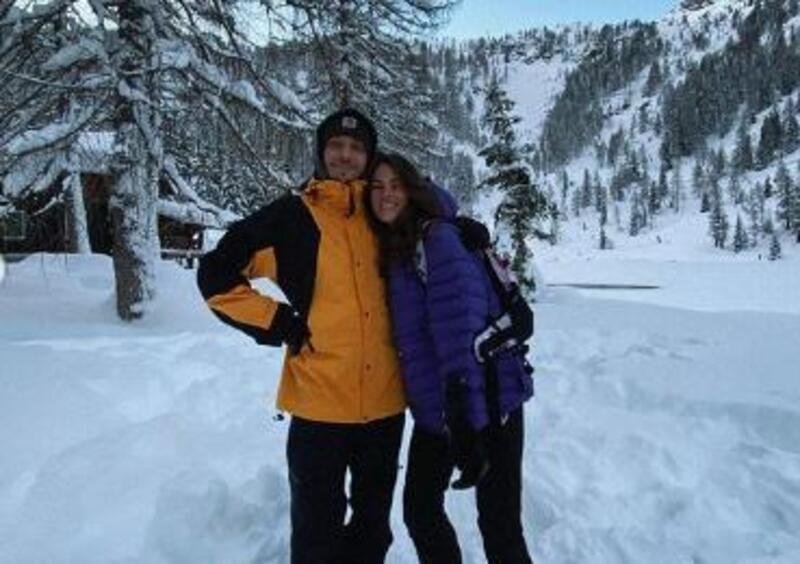 Relax sulla neve per Valentino Rossi e Francesca Sofia Novello