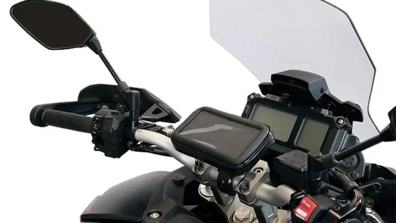 - 8 a Natale 2020, un'idea regalo al giorno (per lui e per lei): portasmartphone OJ