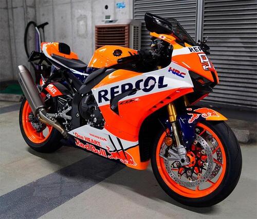 Honda CBR 1000 RR-R SP Marquez MotoGP Replica  (3)