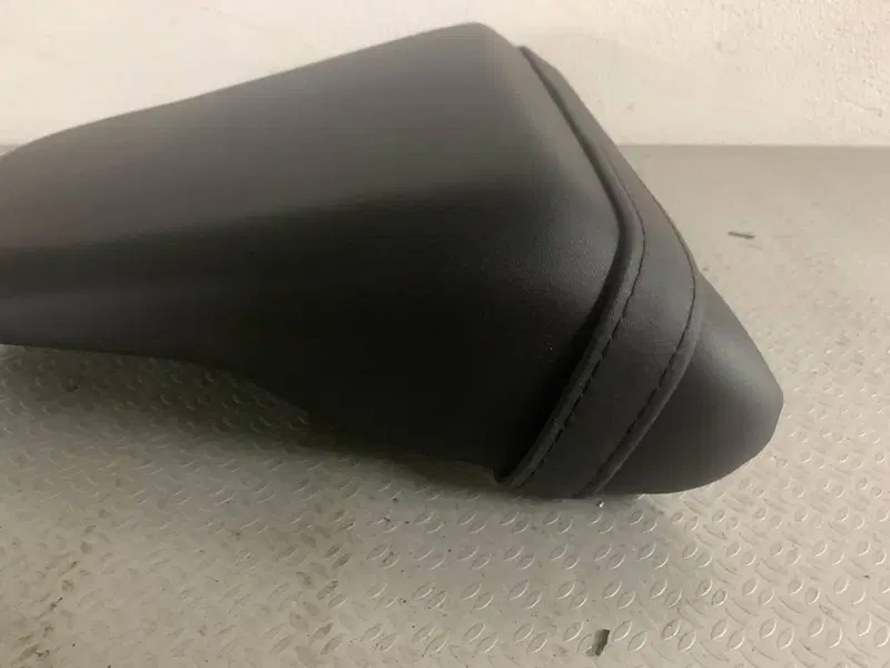 Sella sellino posteriore moto per Honda CB 300 R (2)