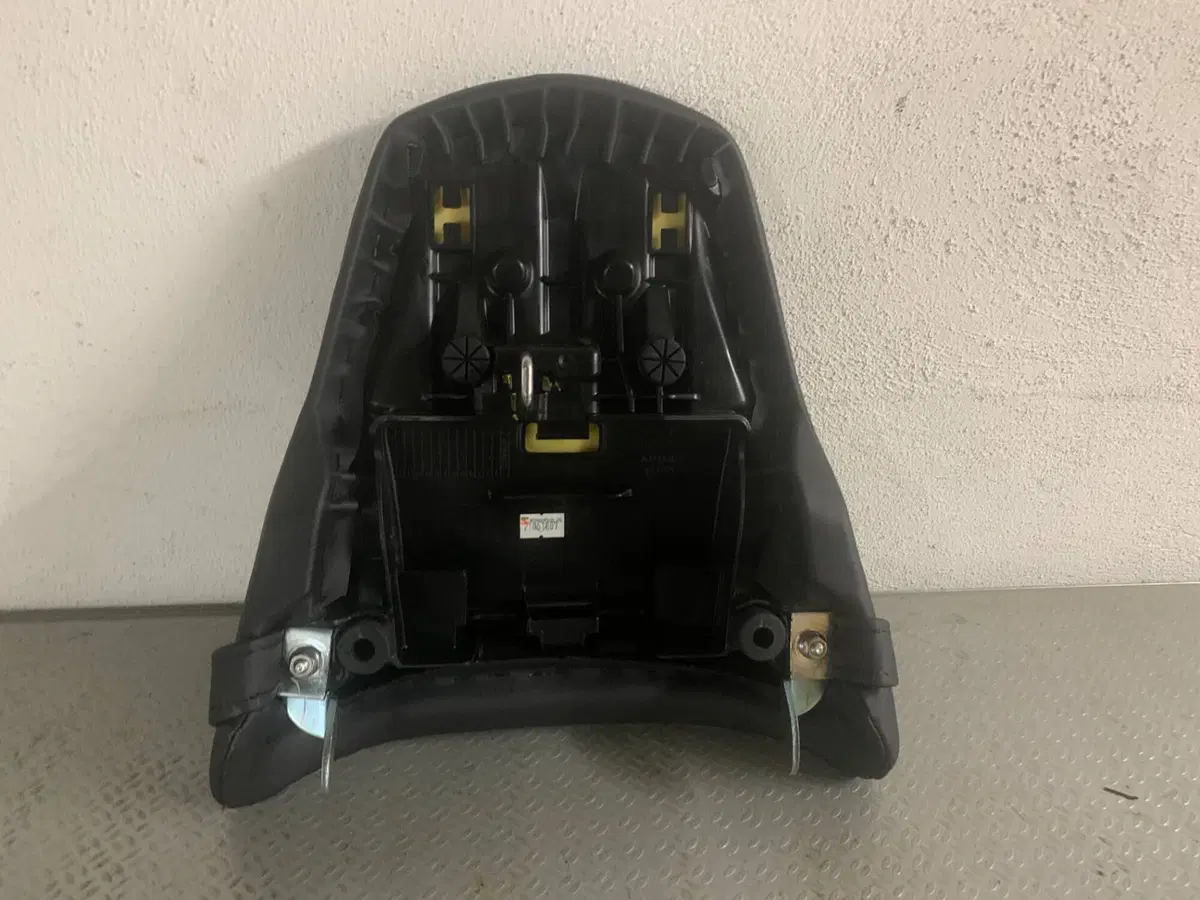Sella sellino posteriore moto per Honda CB 300 R (12)