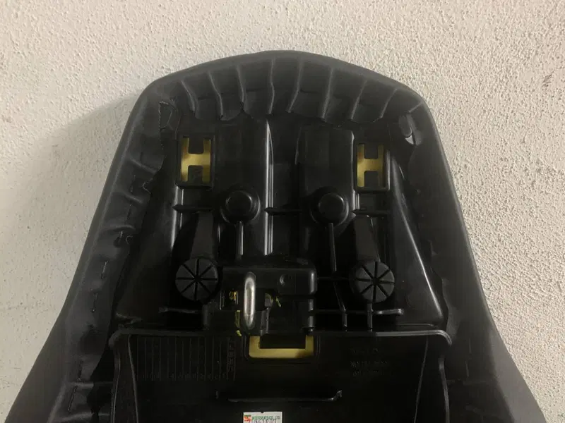 Sella sellino posteriore moto per Honda CB 300 R (14)