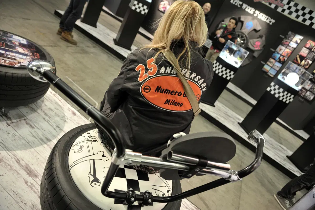 Una galleria d'arte by Blackober al Motor Bike Expo (17)