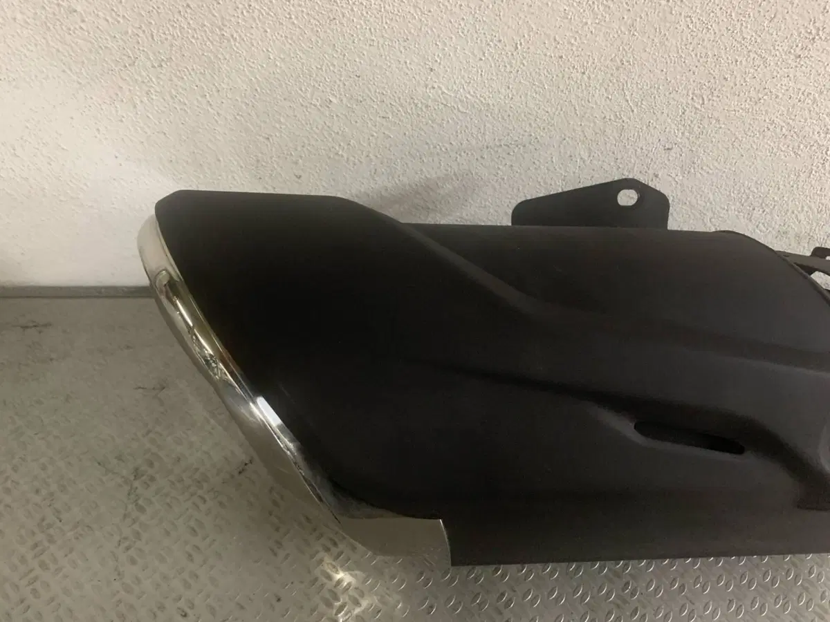 Terminale originale per HONDA CB 300R CBF300 18-19 (2)